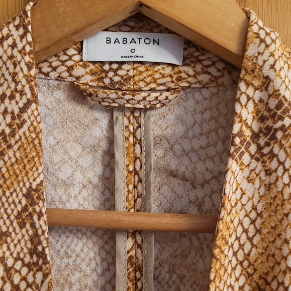 Aritzia Macauley (power) snakeskin Blazer PRICE DROP - Picture 9 of 11